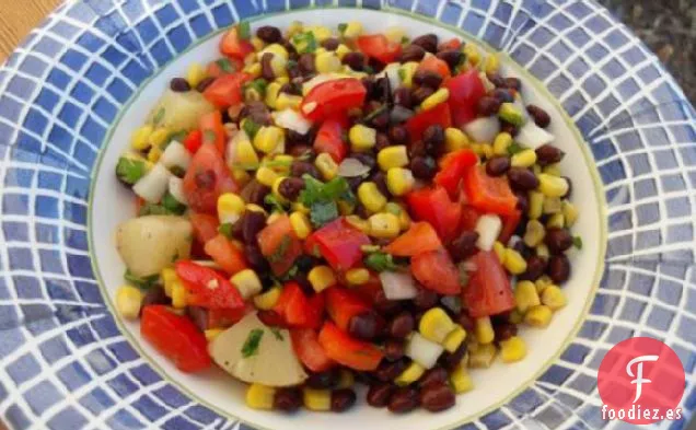 Ensalada de Frijoles Negros y Maíz