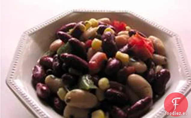 Ensalada de Frijoles Rojos, Blancos y Negros