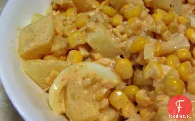 Ensalada de Patata, Huevo y Maíz Con Suero de Mantequilla