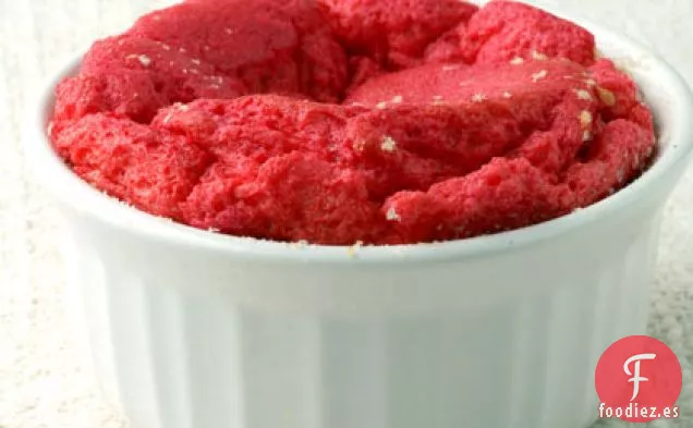 Soufflé de Remolacha con Crema de Rábano Picante a Limón