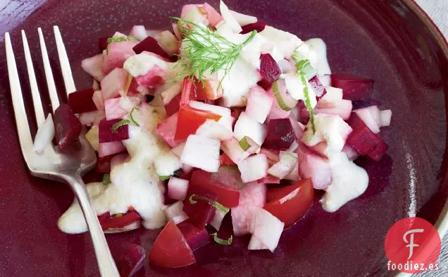 Ensalada de Remolacha, Hinojo y Jícama con Aderezo de Nueces de Macadamia