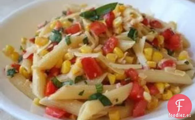 Ensalada de Pasta con Tomates y Maíz