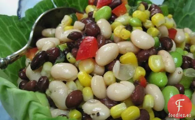 Ensalada De Judías Verdes Con Maíz, Tomates Cherry y Albahaca