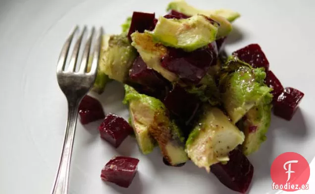 Ensalada de Remolacha y Aguacate Asados