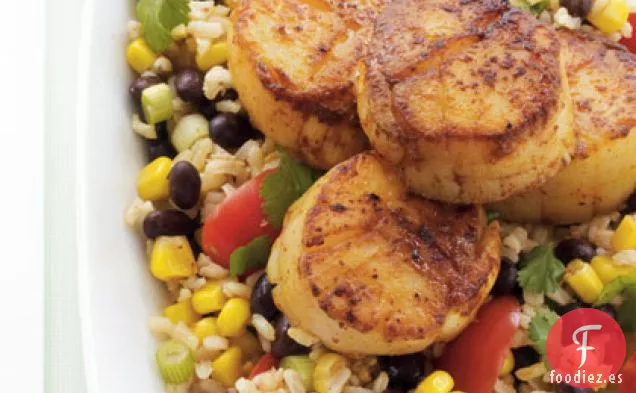 Vieiras Cocidas en Sartén con Ensalada de Arroz del Suroeste