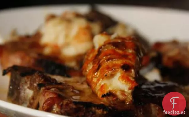 Parrilla de Chuletas de Ternera y Cola de Langosta Caribeña