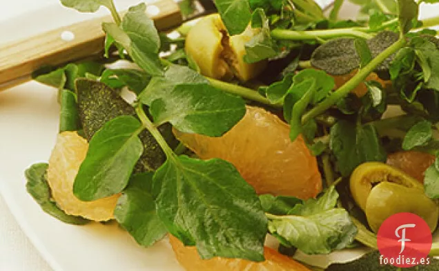 Ensalada de Berros con Pomelo, Aceitunas y Salvia Frita