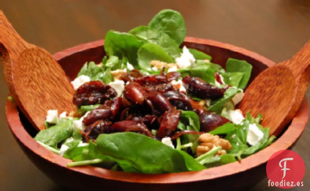 Ensalada Frisée con Jamón, Higos Asados y Nueces