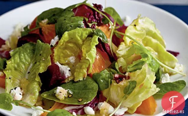 Ensalada de Invierno con Remolacha Asada y Aderezo Reductor de Cítricos