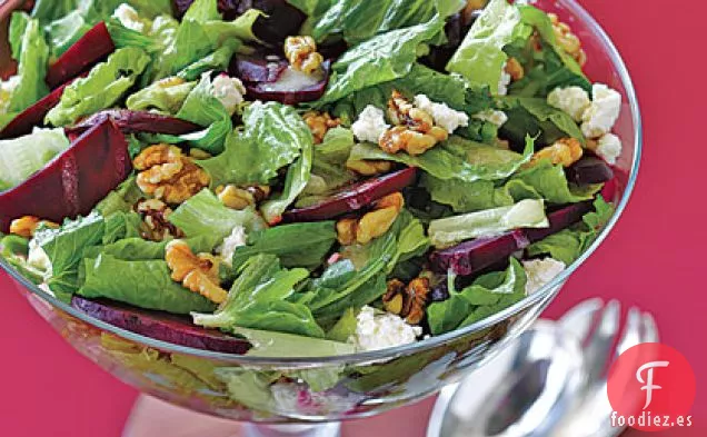 Ensalada de Remolacha Asada, Nuez y Romana