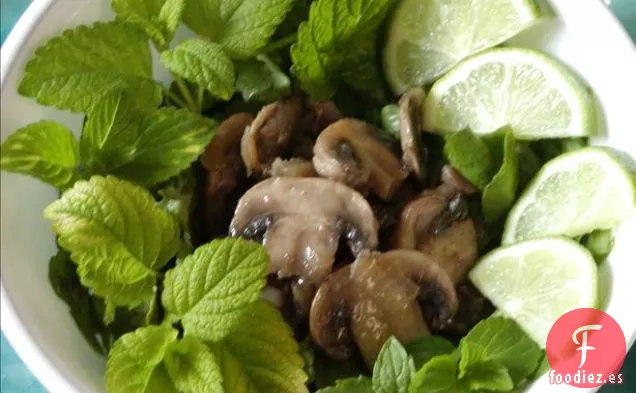 Ensalada de Tofu Frito y Espinacas