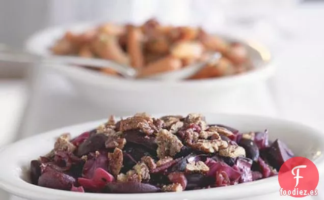 Remolacha Glaseada y Repollo Con Nueces Tostadas con Pimienta