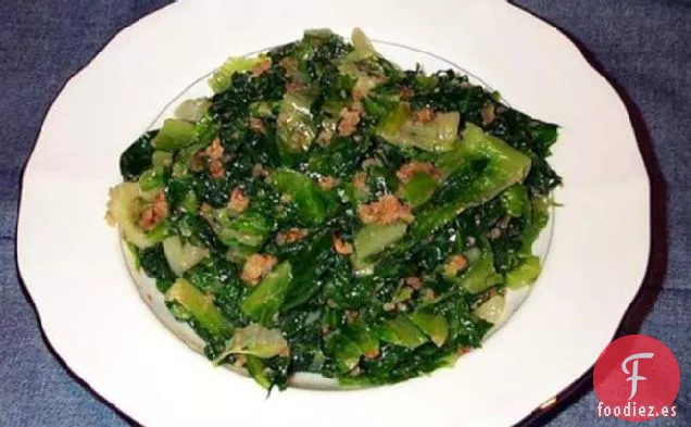 Escarola Con Ajo y Migas de Pan