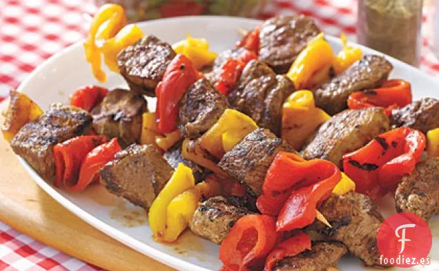 Pinchos de Cordero con Pimientos Asados