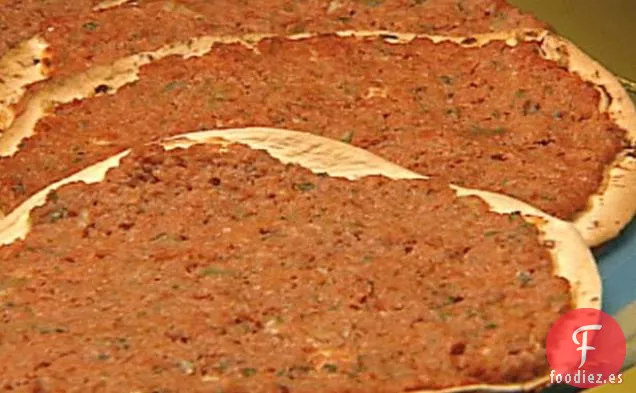 Pizza armenia (también conocida como Lahmajoon)