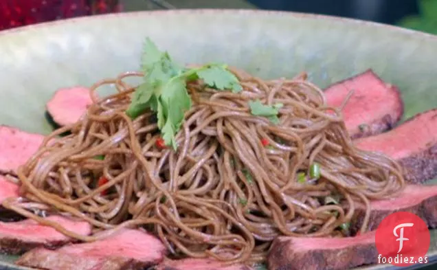 Ensalada Picante de Fideos de Cordero y Soba