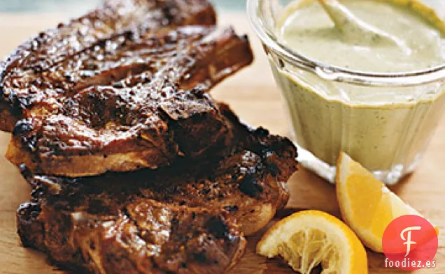 Chuletas de Hombro de Cordero a la Parrilla con Alioli de Hierbas