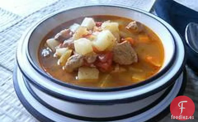 Sopa de Gulash-Cerdo o Cordero (Júhus Vagy Diszno Gulyas)
