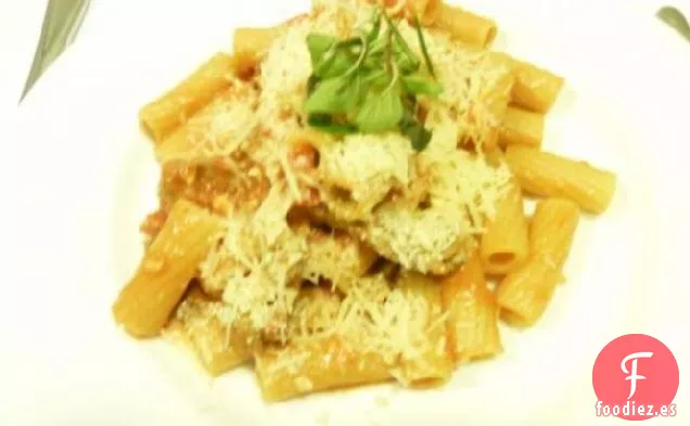 Cordero con aroma a Romero sobre Pasta