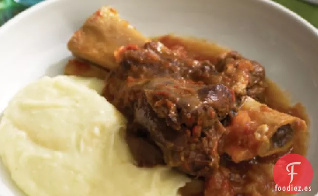 Trozos de Cordero y Tomates Cocidos a fuego Lento