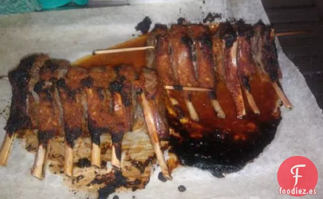 Costilla de Cordero Con Salsa De Cilantro y Menta