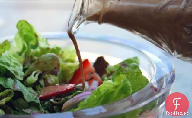 Ensalada Romana De Fresa Con Aderezo Cremoso De Semillas De Amapola