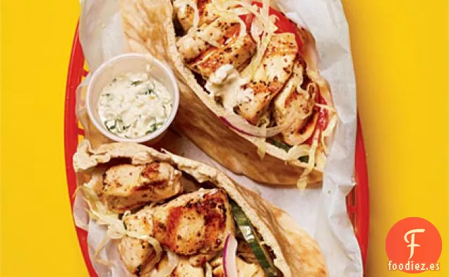 Pitas Souvlaki de Pollo con Salsa Tahini