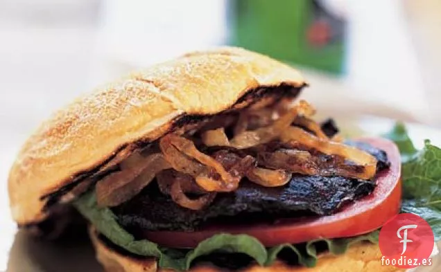Hamburguesa de Carne Portobello con Cebollas Caramelizadas