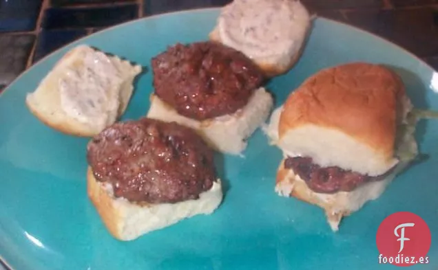 Mini Hamburguesas Cajún Con Rémoulade Fácil