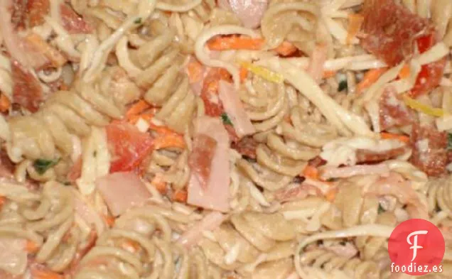 Ensalada De Pasta Con Tocino Y Pavo Con Aliño De Albahaca Y Limón