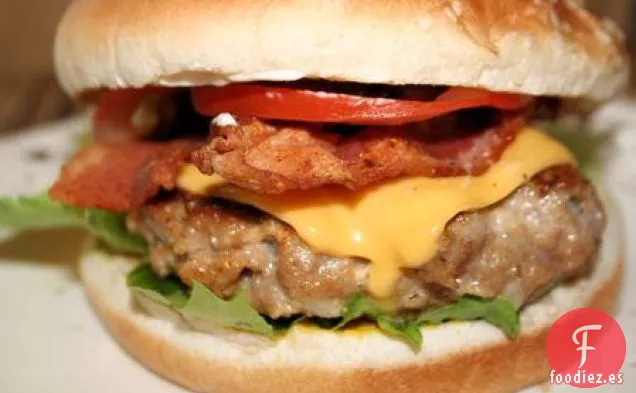 Hamburguesa con Queso y Tocino de Pollo Deluxe