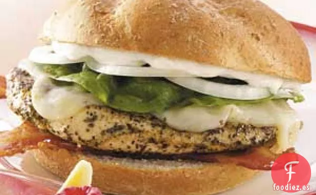 Sándwiches de Pollo con Tocino y Provolone