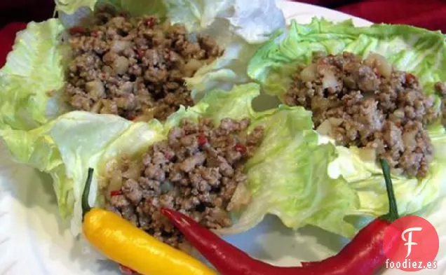 Carne de Cerdo en Tazas de Hojas de Lechuga