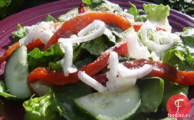 Ensalada de Pimientos Asados y Espinacas Con Vinagreta de Pesto