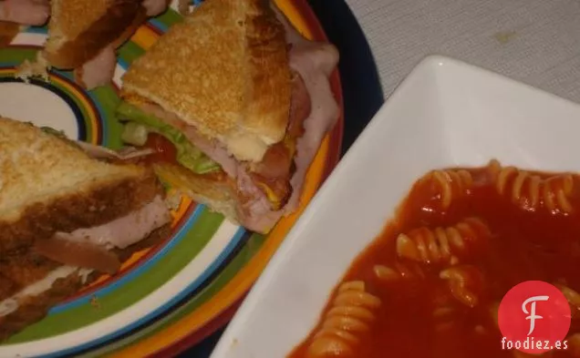 Ensalada de Pollo de Dama de Iglesia