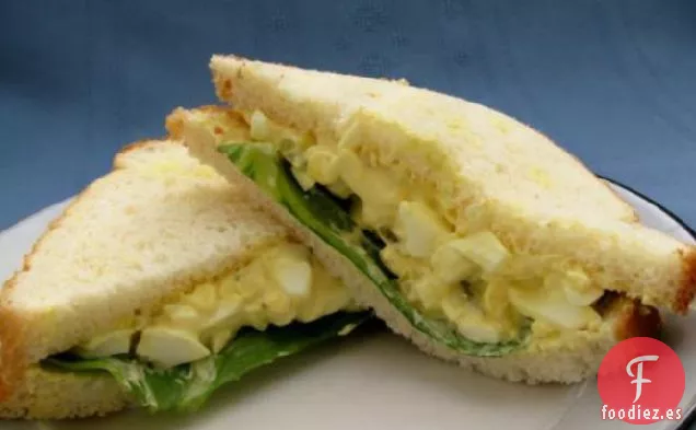 Sándwich de Ensalada de Huevo Casero Simple