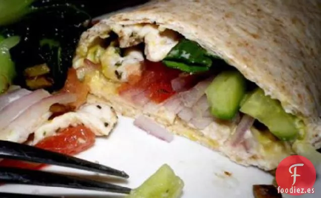 Envoltura De Pollo Suizo Con Salsa De Mostaza Y Miel