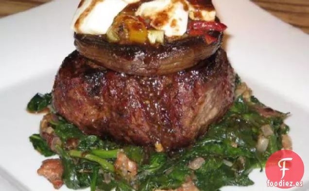 Bistec Vaquero Con Salsa de Pimienta y Queso de Cabra