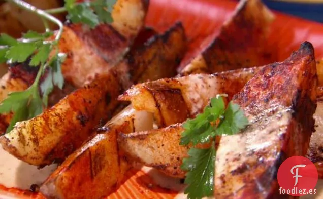 Rodajas de Patata a la Parrilla con Aderezo de Mayonesa de Pimentón Ahumado