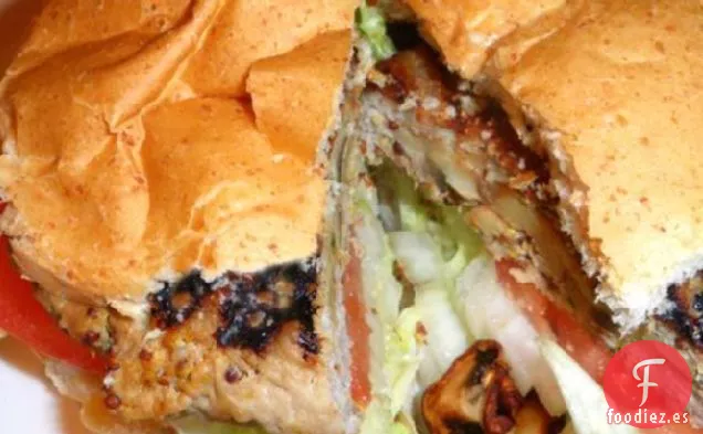 Hamburguesas Rellenas de Cerdo A La Parrilla con Champiñones
