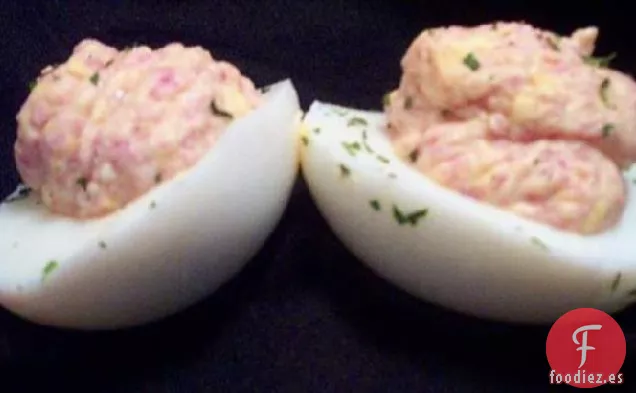 Huevos Rellenos de Jamón y Rábano Picante