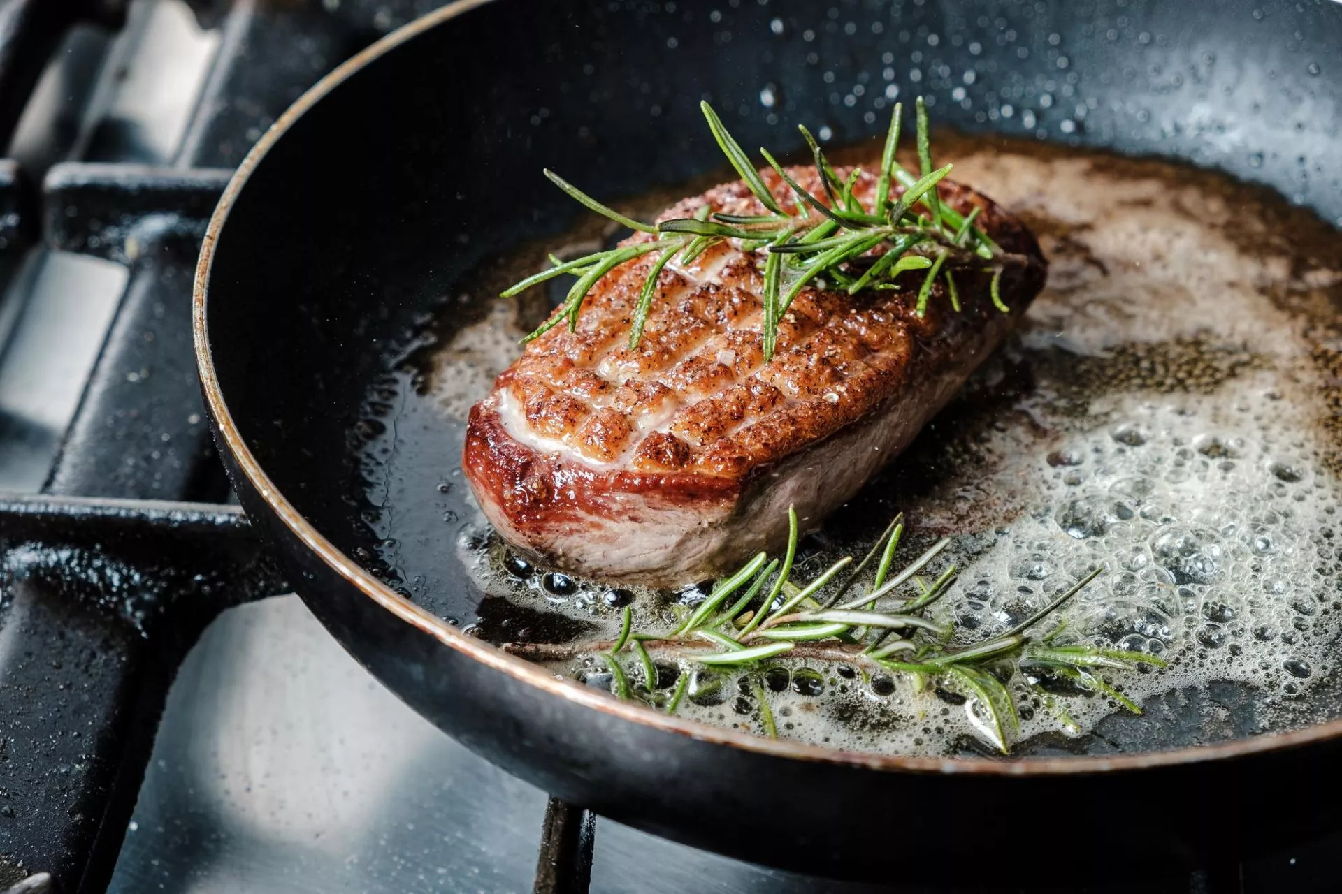 Cómo cocinar carne de res y bistec